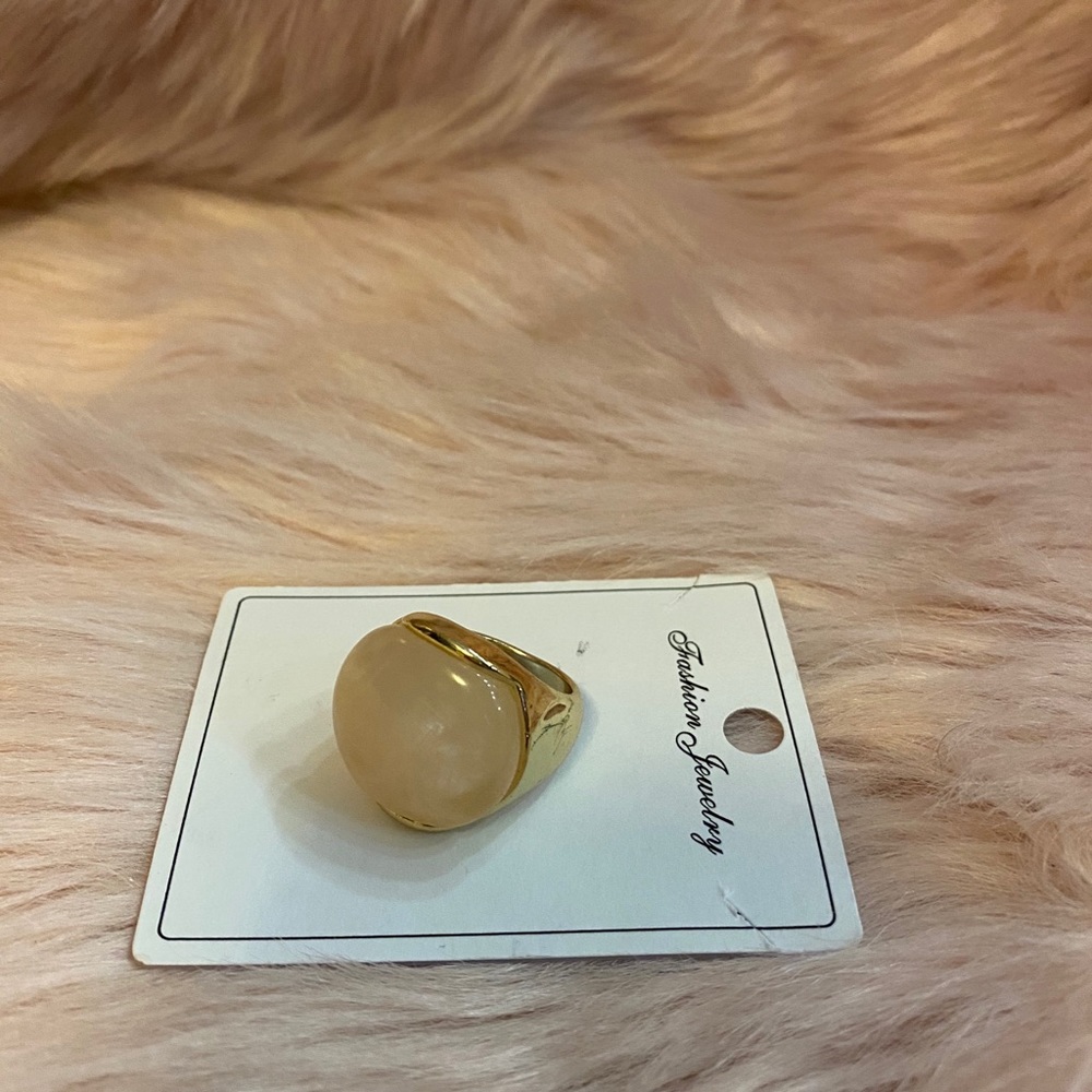 Ring - Picture 2 of 4